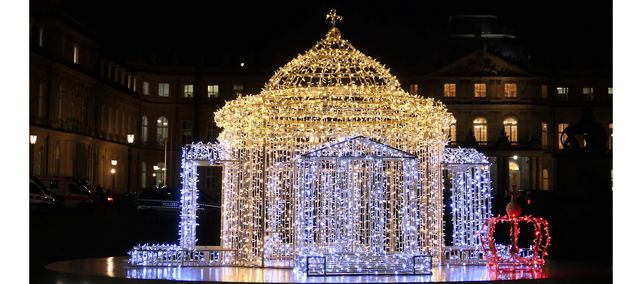 Lichtskulptur der Grabkapelle auf dem Württemberg auf dem Schlossplatz Stuttgart