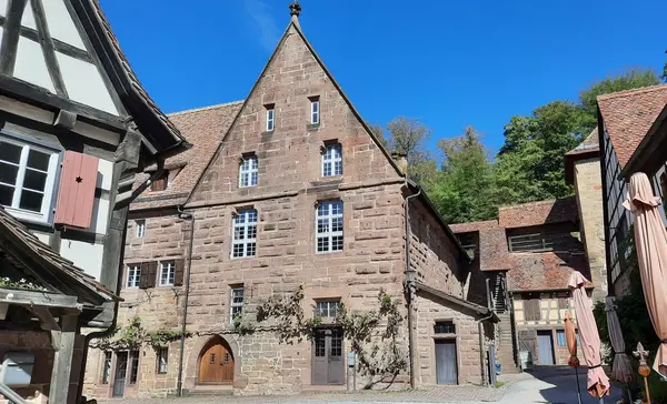 Foto: Staatliche Schlösser und Gärten Baden-Württemberg, Petra Mohr Kloster Maulbronn, Innenhof, Klostermühle